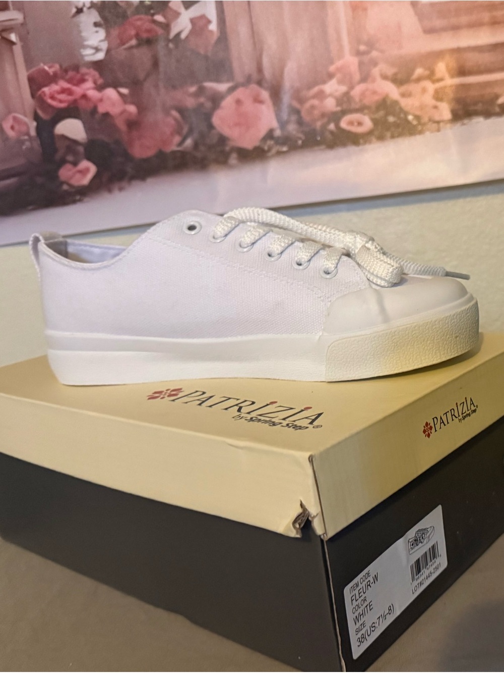 PATRIZIA Women's Classic White Canvas Sneakers